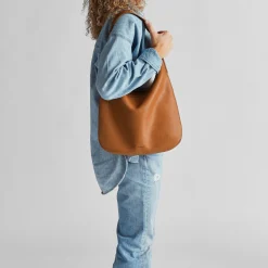 Bixby Shoulder Bag